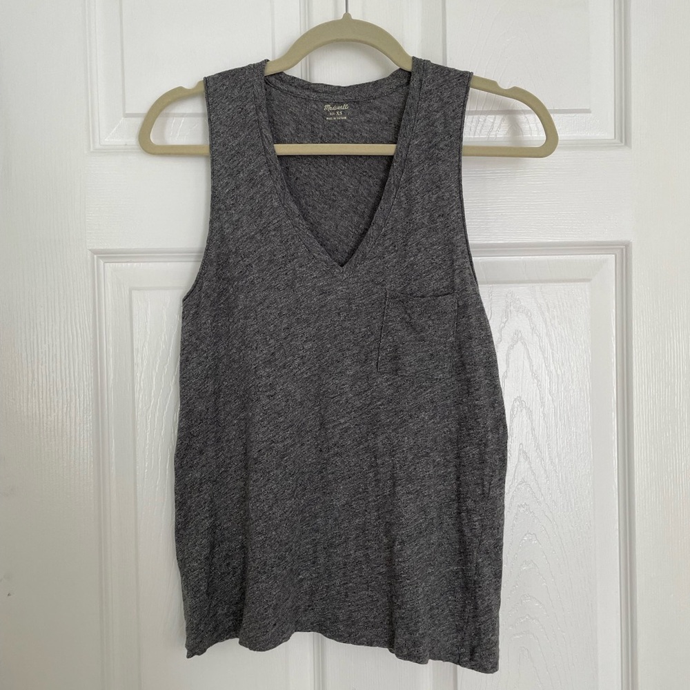 Madewell Whisper Cotton V-Neck Pocket Tank (Heathered Gray)